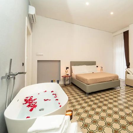 La Piazza Suite Naples Extérieur photo