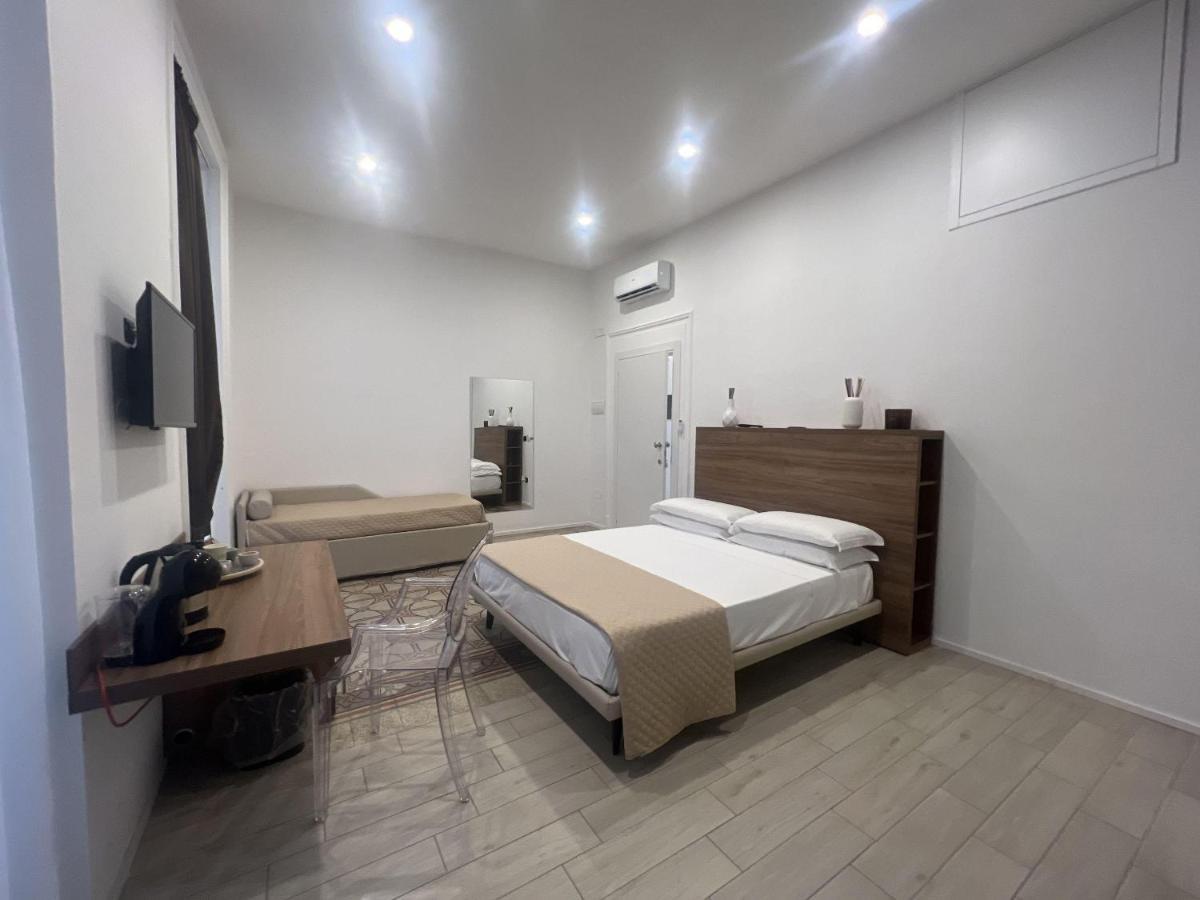 La Piazza Suite Naples Extérieur photo