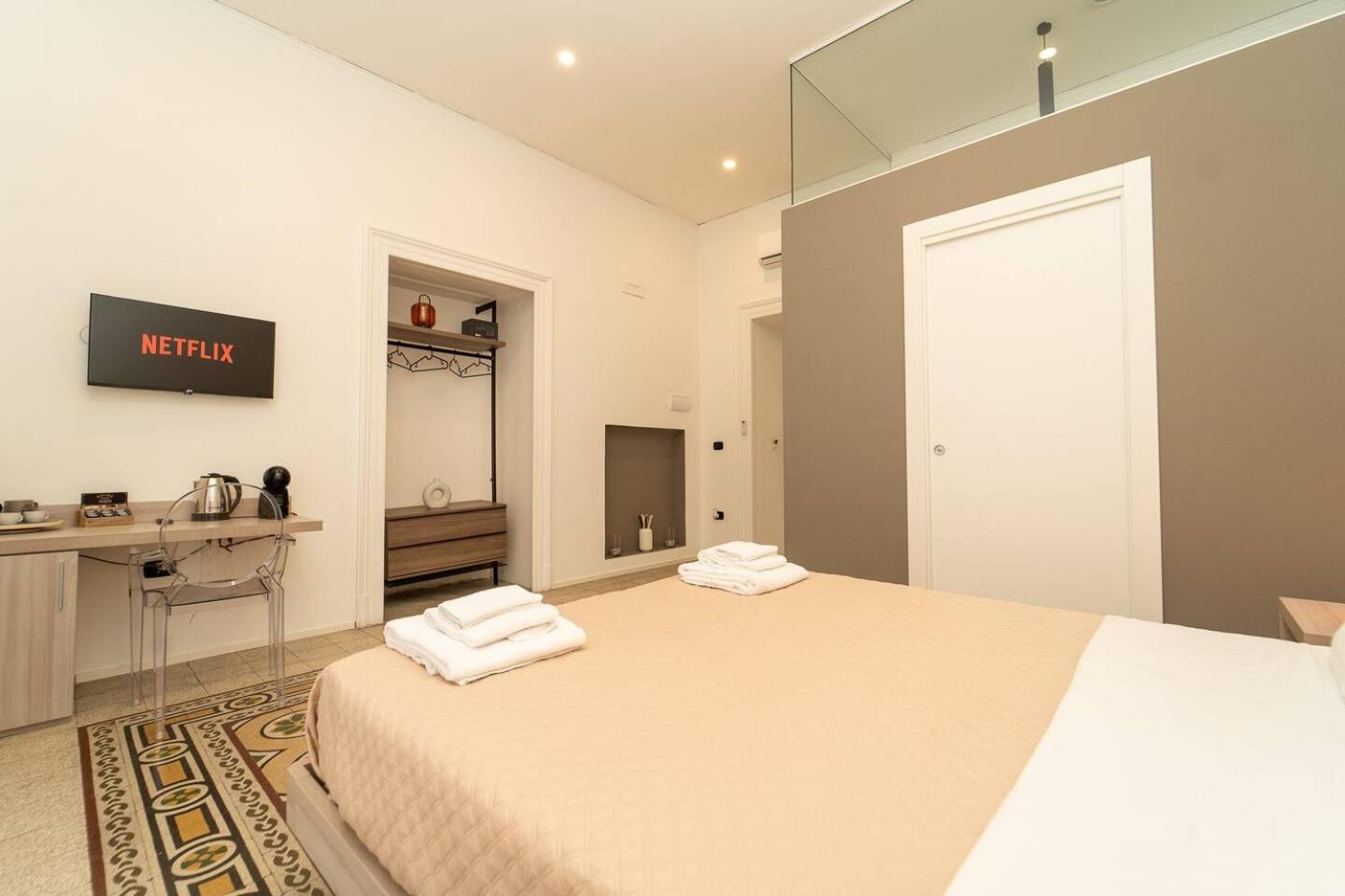 La Piazza Suite Naples Extérieur photo