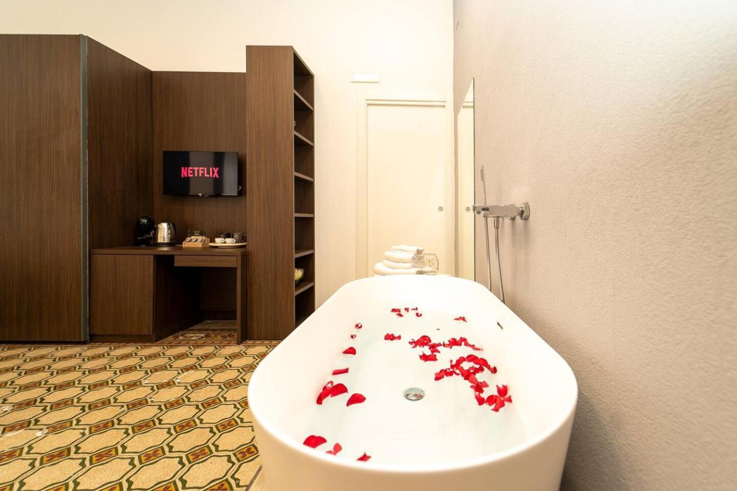 La Piazza Suite Naples Extérieur photo