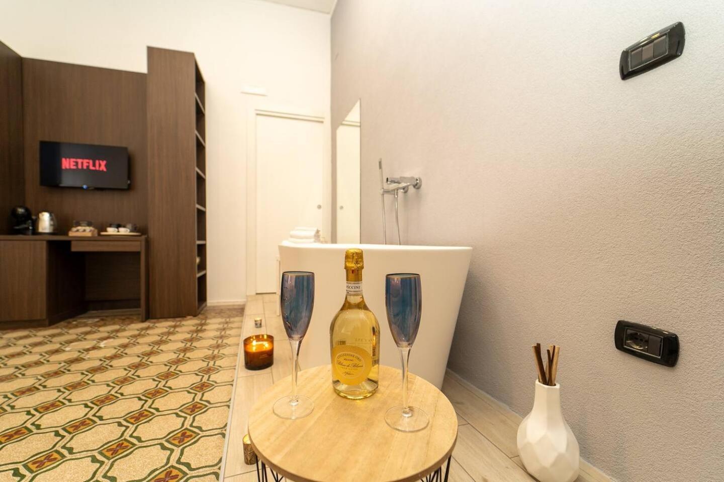 La Piazza Suite Naples Extérieur photo